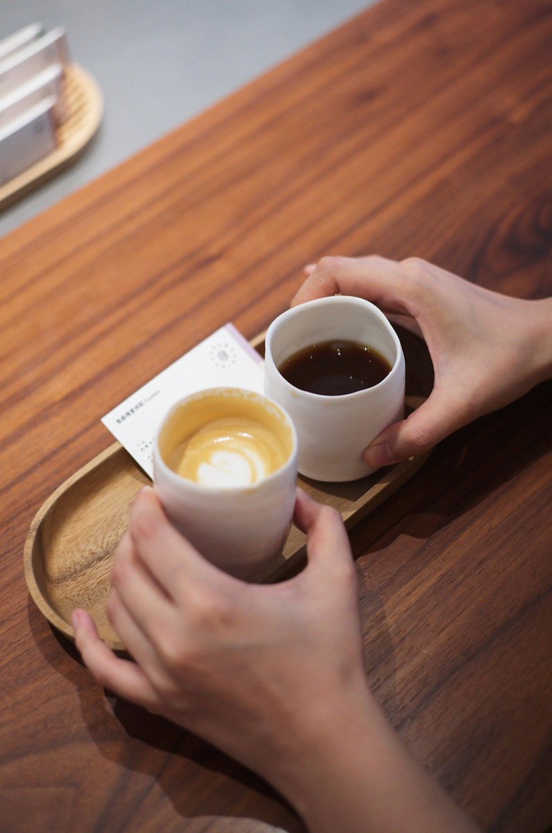 LamarTeaslmxpg's tweet photo. En 5 minutos limpio la mesa y ahora la casa huele a café recién hecho， https://t.co/xlShKi0up3