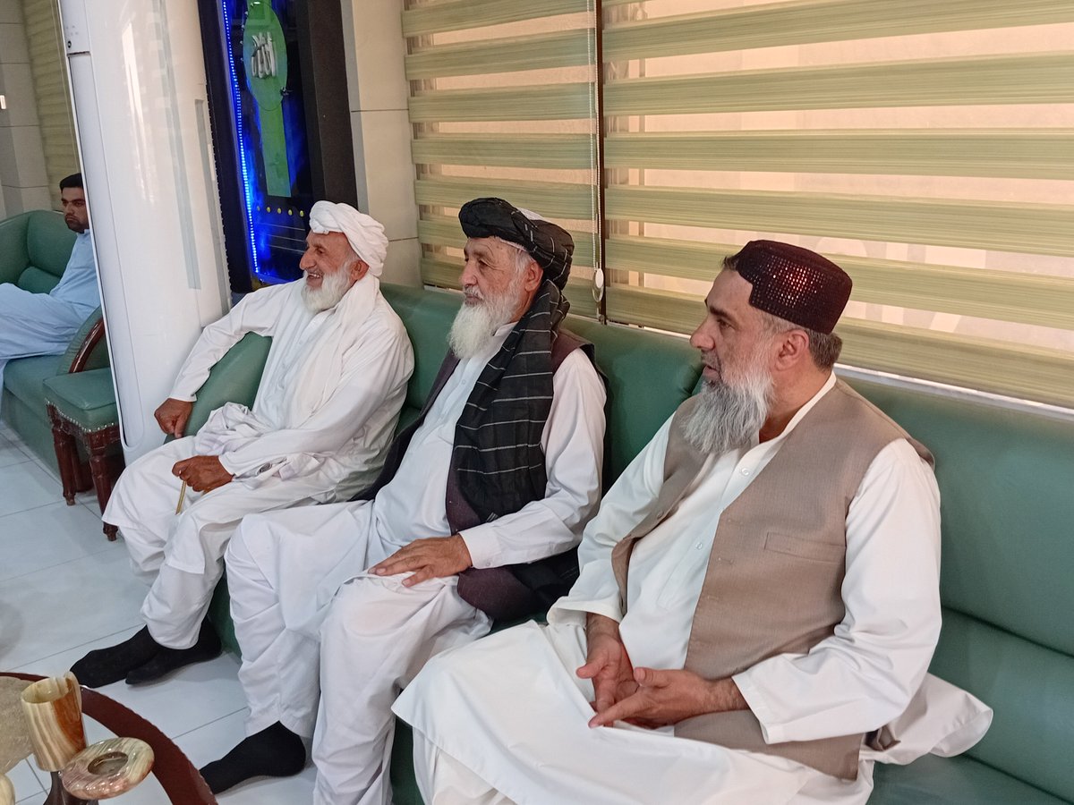 GhafoorKhadem's tweet photo. جےیوآئی تحصیل پشین کی سابق امیرحاجی عبدالواجدترین سابق تحصیل جنرل سیکرٹری حاجی عزیز اللہ سابق سرفہرست قاری آخترعبدالغفور خادم نےجے یو آئی سابق شوری ممبرحاجی زین اللہ کاکڑ کیساتھ اھم ملاقات مختلف امورسیاسی گپ شپ بحث مباحثہ ھوئے https://t.co/jxipIqXdBp