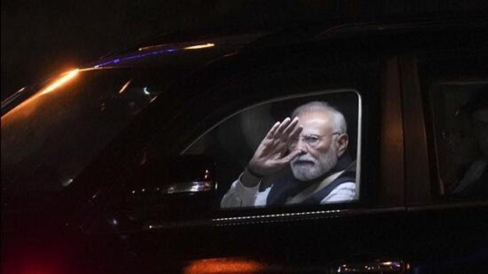 JasoosExposed's tweet photo. Jo sirf seva ke liye satta mein aaya hai, use satta-lobhi kya hataayenge https://t.co/iN25ixhFdK