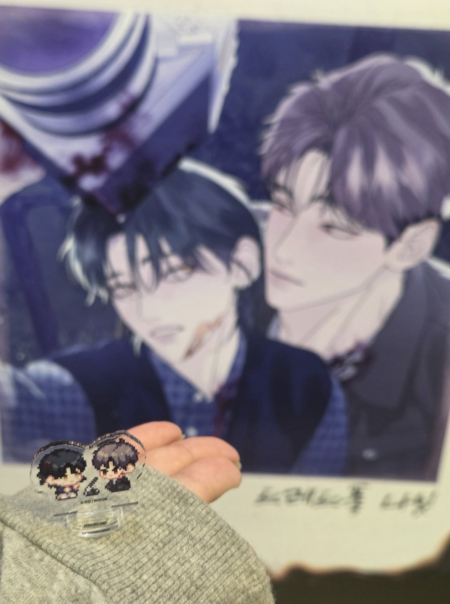 ssaaaab_bl's tweet photo. 너무 기대하던 호러하우스 2주 차 특전 첫날.ᐟ.ᐟ 코여운 미니아크릴과 눈물 나는 포카 두 개 다 겟또했습니다 、、 오늘도 도하바다 보면서 힐링하고 너무 좋은 시간 보냈어요 🫶  

#스튜디오온 #PROJECT_2 #호러하우스 #모펀 #드레드풀나잇 #DreadfulNight https://t.co/5Ff35WC7GN