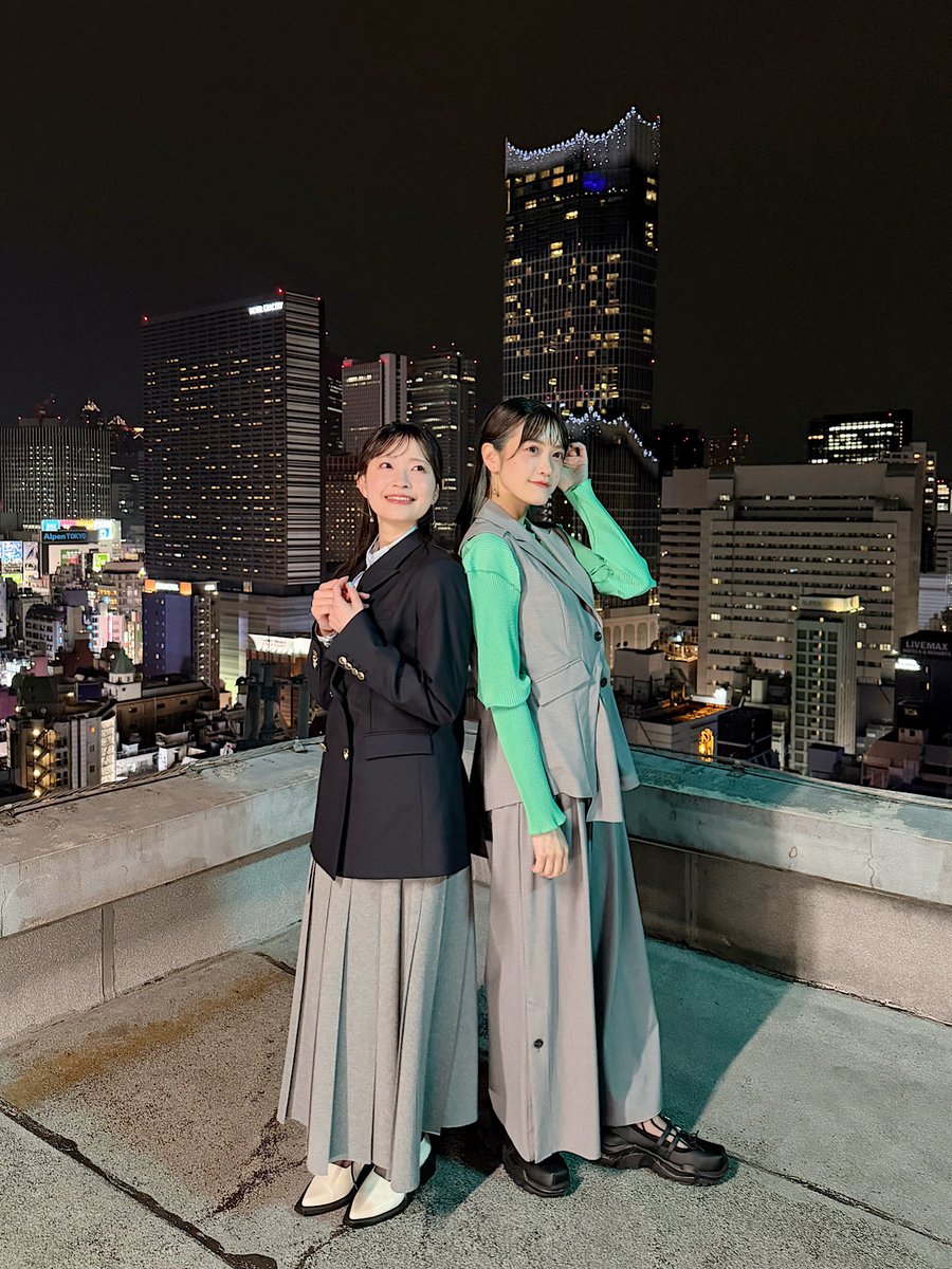 harmoe_official's tweet photo. ◯はるもえroom◇
⁡
📽️MOVIE
⁡
『「Tilt」MV撮影3』
を更新しました🌃
⁡
https://t.co/vtLVaoVtwv
⁡
#harmoe 
#はるもえroom
#岩田陽葵 #小泉萌香 https://t.co/bBXULaidkZ