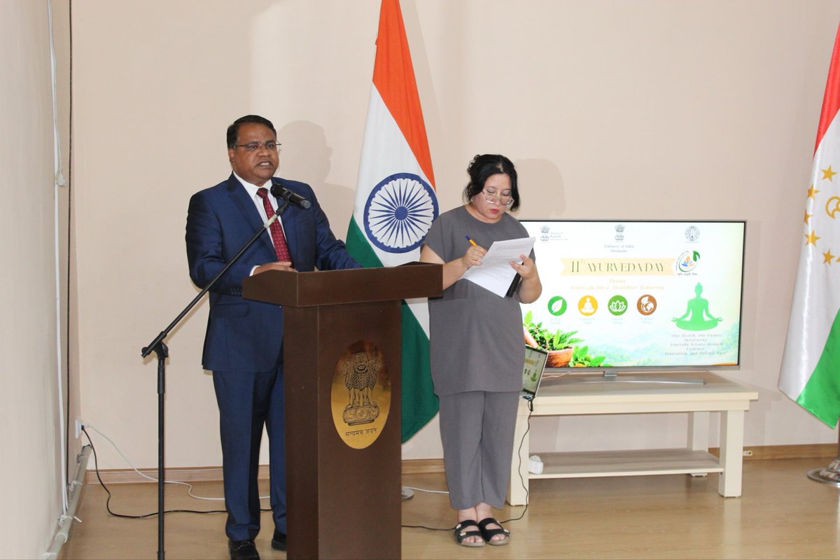 IndEmbDushanbe's tweet photo. 🇮🇳 🇹🇯 

The @IndEmbDushanbe celebrated the 11th Ayurveda Day under the theme “Ayurveda for a Healthier Tomorrow.” Ambassador @UikaRajesh addressed the gathering. Insightful presentations were delivered by: 

🌿Dr. Khudjageldieva Malohat Muhammadieva, Specialist in Laboratory and Innovative Biotechnology at Shahritus Central Hospital, Dushanbe — on the health benefits of herbs and spices.
 
🧘Ms. Dilnoza Khudobakhshova, Yoga Teacher and Dietician — on integrating Ayurveda into daily life through Yoga and holistic nutrition. 

The event highlighted Ayurveda’s core principles of better health, a balanced mind, natural living, and a healthier planet.” It was attended by members of the Indian diaspora and professionals from the fields of health, wellness, and traditional medicine.

****

@IndEmbDushanbe Рӯзи 11-уми Аюрведаро таҳти унвони «Аюрведа барои фардои солимтар» таҷлил намуд. Сафир @UikaRajesh дар чорабинӣ суханронӣ намуд. Муаррифии ҷолибро мутахассисони зерин пешниҳод карданд:

🌿 Доктор Хуҷагелдиева Малоҳат Муҳаммадиева, мутахассиси лаборатория ва биотехнологияи инноватсионӣ дар Беморхонаи марказии ноҳияи Шаҳритус, шаҳри Душанбе — оид ба манфиатҳои гиёҳҳо ва ҳанутҳо барои саломатӣ.

🧘 Хонум Дилноза Худобахшова, омӯзгори йога ва мутахассиси ғизои солим — оид ба ворид намудани Аюрведа ба ҳаёти ҳаррӯза тавассути йога ва ғизои ҳамаҷониба.

Дар чорабинӣ принсипҳои асосии Аюрведа — беҳтар намудани саломатӣ, тавозуни рӯҳӣ, тарзи ҳаёти табиӣ ва сайёраи солимтар — таъкид гардиданд. Дар он намояндагони ҷомеаи Ҳиндустон ва мутахассисони соҳаҳои тандурустӣ, солимгардонӣ ва тибби анъанавӣ иштирок намуданд.

#AyurvedaDay2026 #AyurvedaForAHealthierTomorrow #OneHealthOneFuture #Ayurveda #IndiaInTajikistan
@PMOIndia @narendramodi @MEAIndia @DrSJaishankar @IndianDiplomacy @moayush @iccr_hq @iccr_tajikistan @PIB_India  @PIBAYUSH @DDNewslive @airnewsalerts @prasarbharati @mygovindia