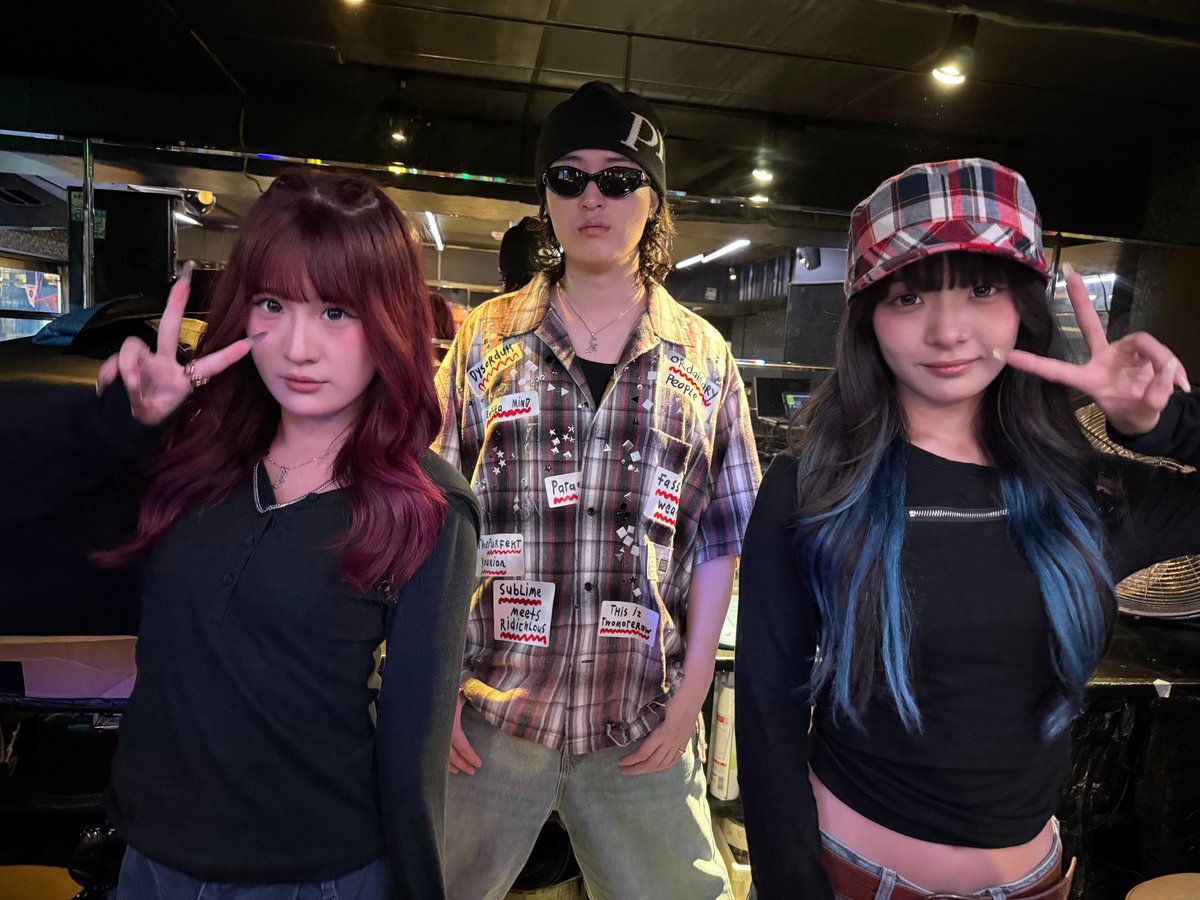 WrepRadio's tweet photo. #WREP 生放送
9/24(木) 18:00
「WREP 6」 毎週木曜は
Billy Laurent (@billylaurent66)
CYREN (@cyren_jp) がパーソナリティー

▼"CYREN" から 本日はAn, Hinanoが���場／Billyがハマってる○○／恋愛アリ？ナシ？ 他

番組ハッシュタグ #ロクレプ まで

>>番組視聴
https://t.co/EruYmiYmUG https://t.co/qmV7yVuEe0