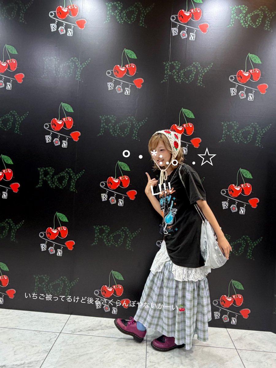 1219Richan_'s tweet photo. 行くならRoy身につけなさいよ！
って自分が1番思ってます！！！>”<

せめてものライブTでせめてもの🍓で

新作とかすごく可愛かったんだけどサイズが大きすぎるのが多くて断念(`¤´;)ヾ
運命の出会いまたできるといいな~✨️
@roy_official20 
@LiSA_OLiVE 
名古屋に来てくれてありがとうございます💓 https://t.co/J6iWQfvvvW