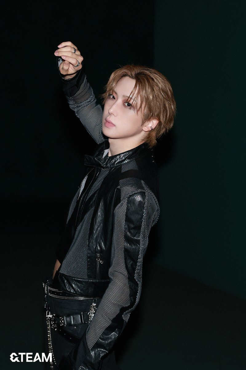 andTEAMofficial's tweet photo. &amp;TEAM 'Good Boy' MV Shoot Behind Photo

#andTEAM #앤팀 #FUMA #후마
#GoodBoy https://t.co/pAQZijnIkC