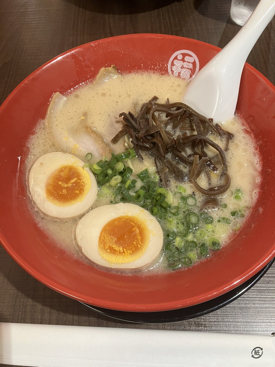 wadoodesu's tweet photo. 気合い入れるためにラーメン食った
決勝頑張るぞ〜 https://t.co/i8qsTe6db5