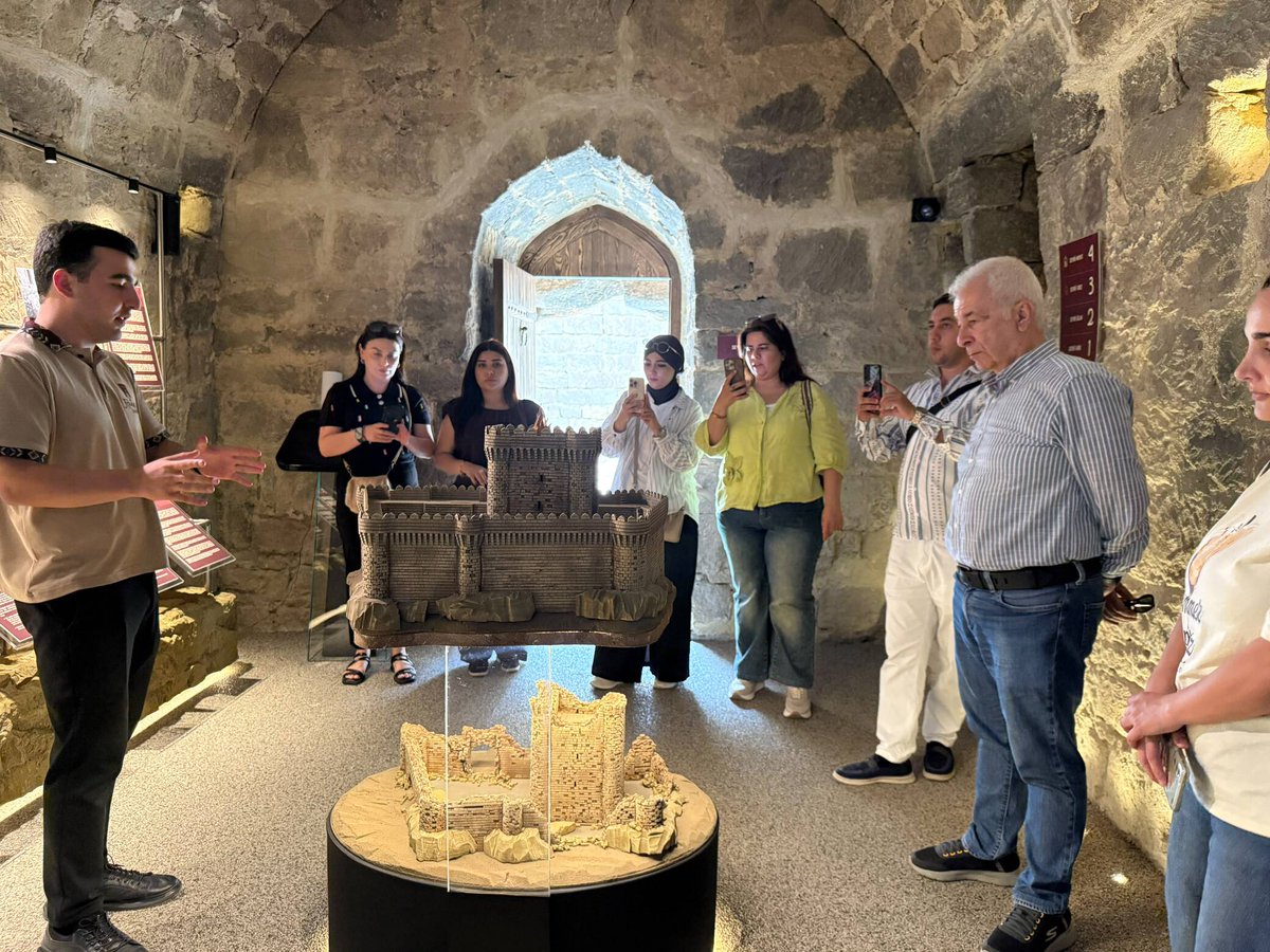 ataa_aze's tweet photo. Qobustan Milli Tarix-Bədii Qoruğunun və Azərbaycan Turizm Agentlikləri Asssosiasiyasının birgə təşəbbüsü ilə ATAA üzvləri üçün  "Ramana Qəsri Muzeyi"nə infotur təşkil olunub.

Ətraflı: https://t.co/LycZv2uFNu https://t.co/EsLO4tkCGQ