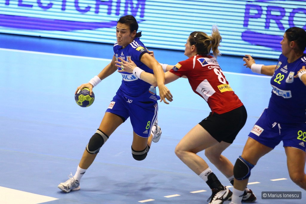 ehfcl's tweet photo. Nobody did it like 𝐂𝐫𝐢𝐬𝐭𝐢𝐧𝐚 𝐍𝐞𝐚𝐠𝐮 🤩💥

#ehfcl #CLW #handball https://t.co/Pb9qti9VzC