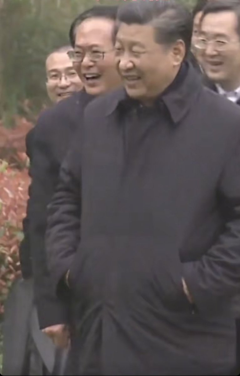Yin415394884's tweet photo. @cult45698765 @Pragmatismo_ 面对中国各阶级普通百姓，他始终面带温暖且灿烂的笑容。 https://t.co/e5wsqXAxp5