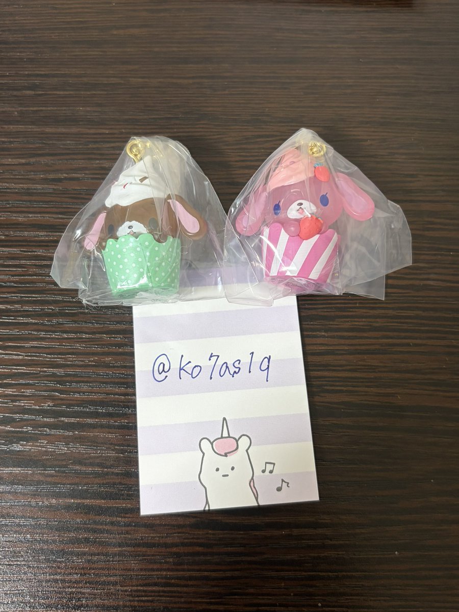 ko7as1q's tweet photo. 【交換・買取】シュガーバニーズカップケーキチャーム

【譲】くろうさ ストロベリーうさ

【求】定価+送料＞＞
HUNTERHUNTER・幽遊白書めじるしアクセサリー・その他ご提示ください！

お断り♡
検索より気軽にお声がけください⭐️ https://t.co/kxeVCbuyxu