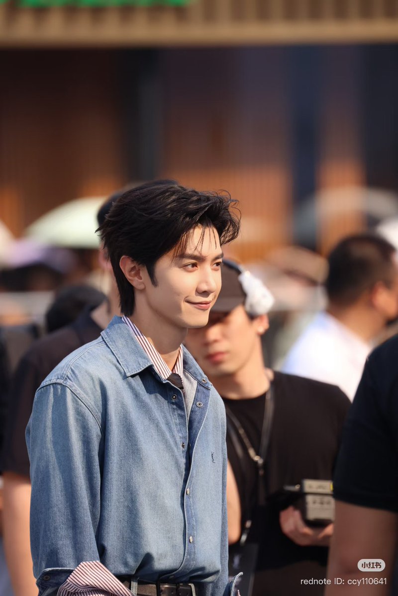 xcutiekittyx's tweet photo. 260924 YSL BEAUTE in Guangzhou 💄

Raw zheyuan always the best! 😻💙

#ChenZheyuan #陈哲远 https://t.co/17fPG3VHgd