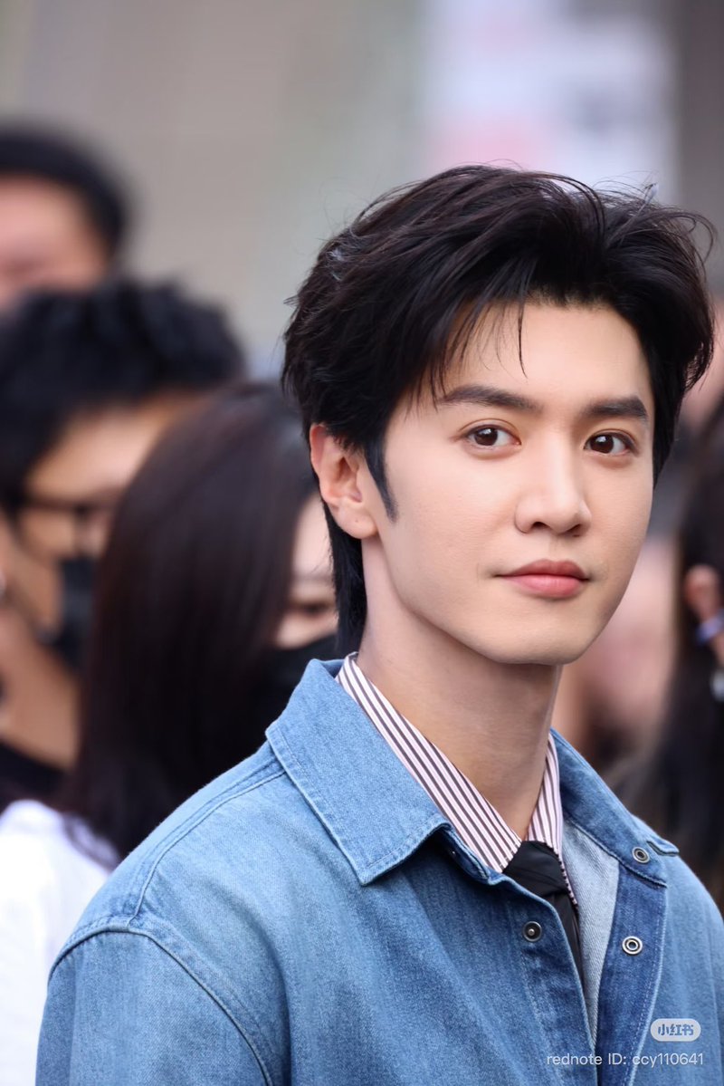 xcutiekittyx's tweet photo. 260924 YSL BEAUTE in Guangzhou 💄

Raw zheyuan always the best! 😻💙

#ChenZheyuan #陈哲远 https://t.co/17fPG3VHgd