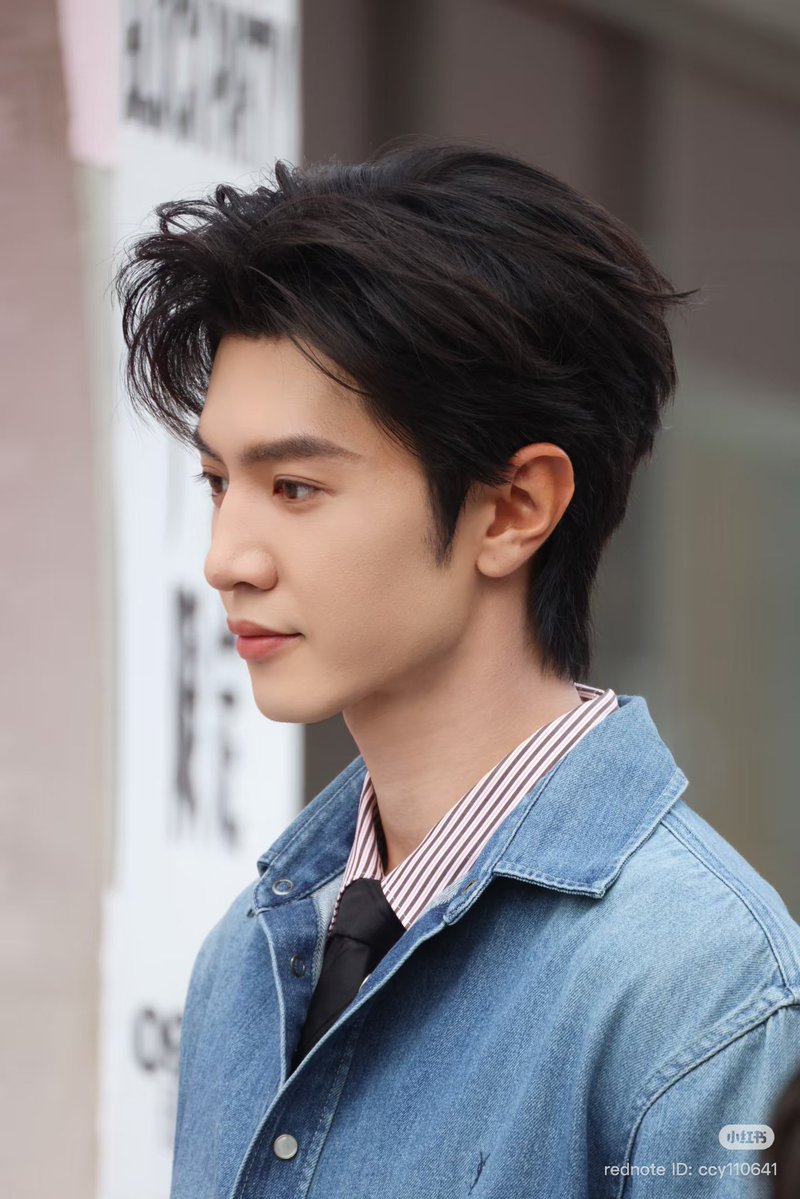 xcutiekittyx's tweet photo. 260924 YSL BEAUTE in Guangzhou 💄

Raw zheyuan always the best! 😻💙

#ChenZheyuan #陈哲远 https://t.co/17fPG3VHgd