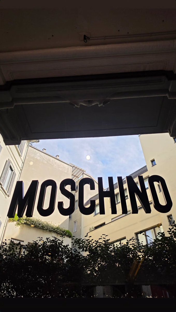 TleFirstoneTH's tweet photo. #TleFirstoneStory 🐶🐰
@TLE_mtm @firstone_wnk  

🗓️: 24/09/2026

☞ : IGs Update : tle_mtm | firstone.wnk

💭: @Moschino 

#MOSCHINO #TleFirstone
#MilanFashionWeek #MFW
#TLE_mtm #Firstone

꒰ ♡𝄞 #TLE_mtm #Firstone  
#TleFirstone #เติ้ลเฟิร์สวัน ✩˖ https://t.co/dkqegFnhNG