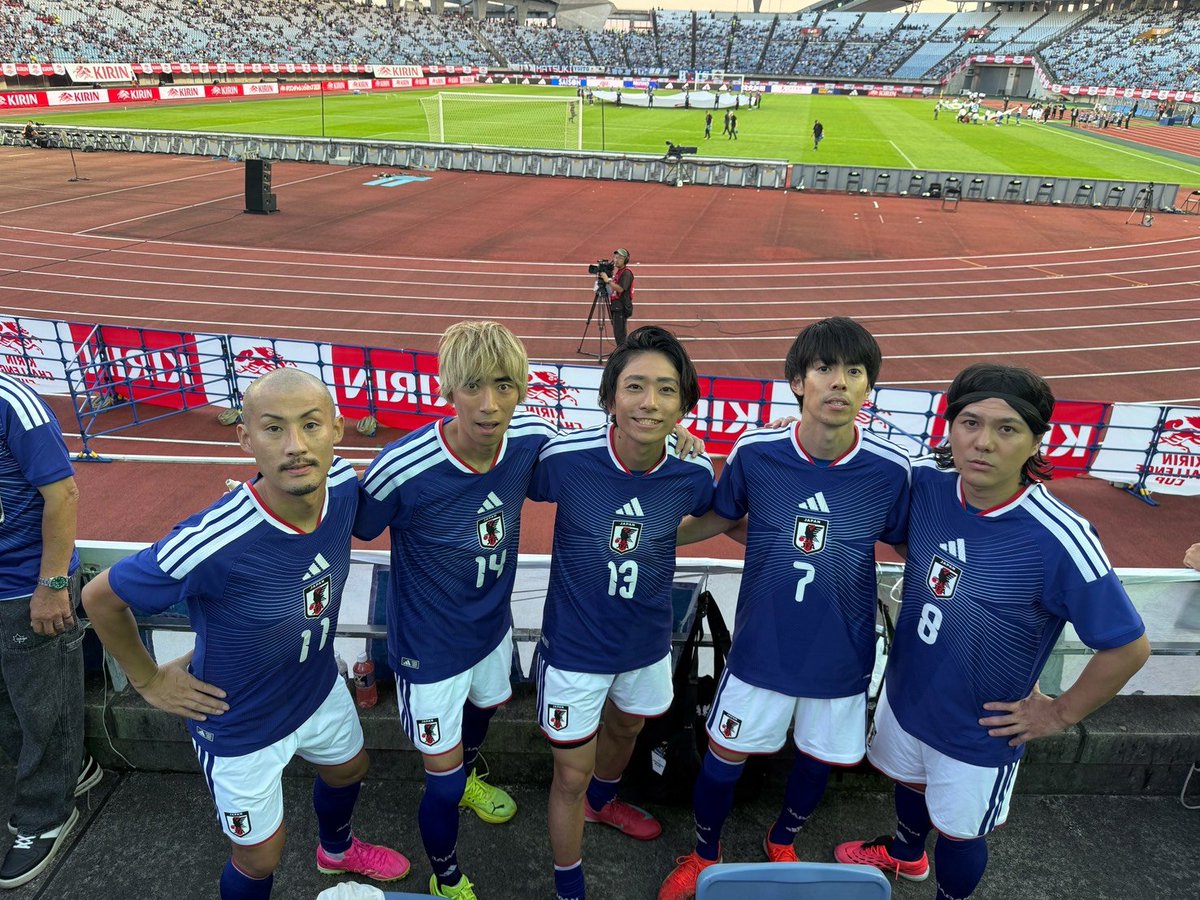 hai_ryo's tweet photo. 無事到着！今から全力応援！！！👏👏👏👏👏
#サッカー日本代表 https://t.co/cYWp7jzmMm