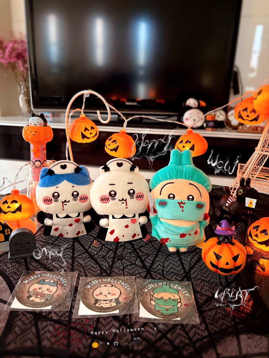 akilove_e's tweet photo. ちいマから
ハロウィンマスコットが
届きましたー👻

今年のは
なかなかせめたね👻🎃

そして。。

はじまりのピカチュウ⚡️
二男のところにやっと届いたんだって〜
でぶっこくてかわいいわ〜༘ᰔᩚ https://t.co/EsgljasSG7