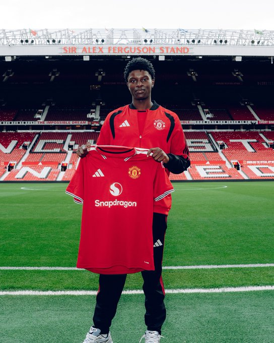 UtdXclusive's tweet photo. Welcome to Manchester United, Karim Cassim 🔴 https://t.co/uDjLSpwA2A