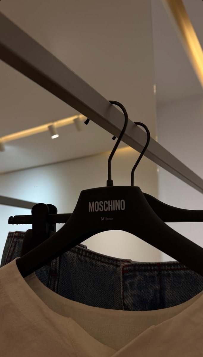 sorjorkai's tweet photo. Igs tle_mtm firstone.wnk update : #MOSCHINO

Tle Matimun | Firstone Wannakorn

@TLE_mtm @firstone_wnk
#TLE_mtm #Firstone 
 #TleFirstone
#MilanFashionWeek #MFW https://t.co/pVrNM5Equ5