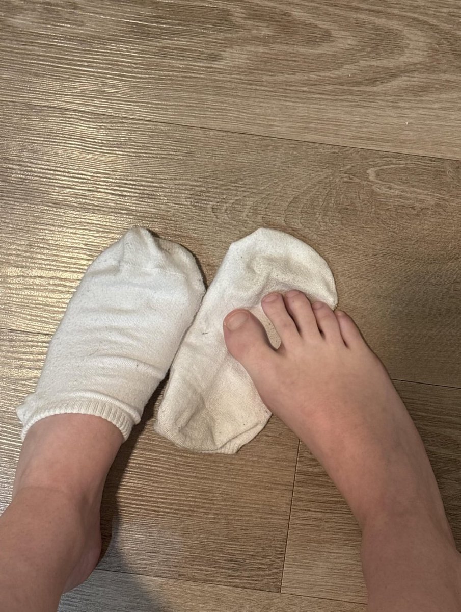 GoddessMay5l's tweet photo. I love owning u little stupid pathetic beta mutts submit losers 🙄🙄🎀🎀

 Findom sissy sph femboy latina drains FaceTime joi fendom beta paypiggy cbt cuck sellingcontent sissy feetworship blackmail https://t.co/JlMxZMKTKe