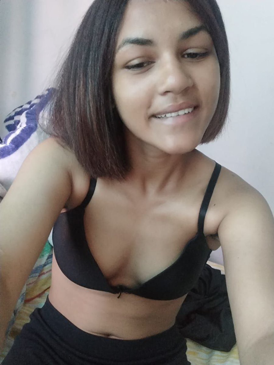 africanmakelove's tweet photo. What is her name?

#durban #cpt #jhb #mzansi #coloureds #indians #leaks https://t.co/eL2xLsH1dT