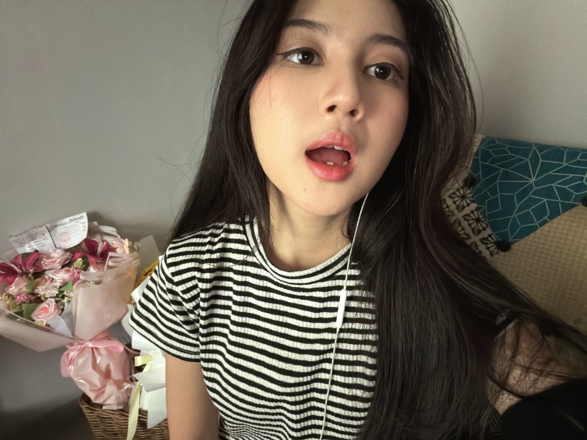 AR_AnindyaJKT48's tweet photo. kmrn kotak kotak skrng garis garis
besok … https://t.co/rNEJaNAbsX