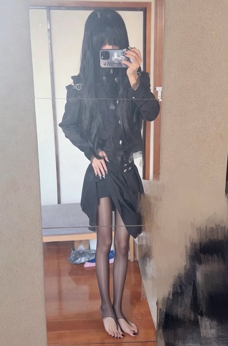 coffee1v's tweet photo. 一身黑
#男娘 #地雷系 https://t.co/5XOokzz56D