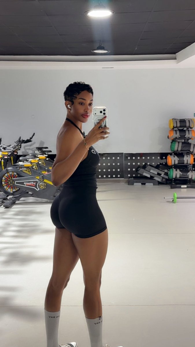 luchymoe's tweet photo. GYM. https://t.co/k9C40g1u9W