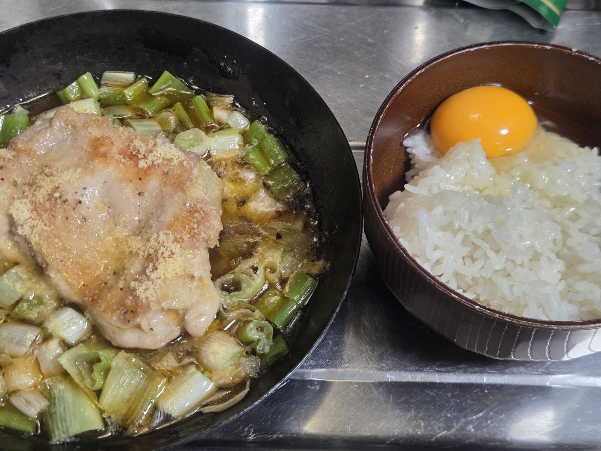 Kojima_season3's tweet photo. めし

ネギのアヒージョチキン https://t.co/X3BK37r6gB