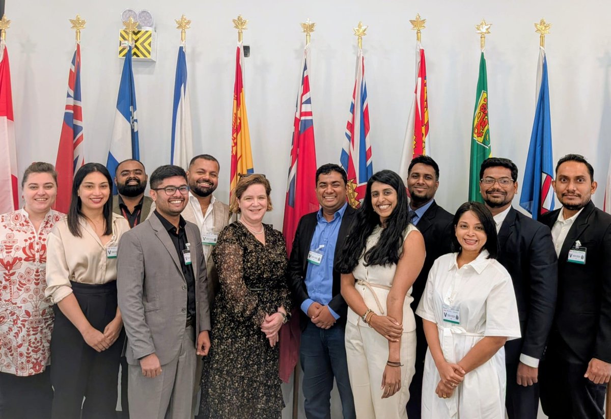 CanHCSriLanka's tweet photo. We welcomed young leaders from across the political spectrum for an engaging discussion on #MiddlePowerDiplomacy and #SocialCohesion.  
Read more here 👉🏽https://t.co/5OqCuV3Xyf
@ciisrilanka https://t.co/Ui7BZ1iRNs