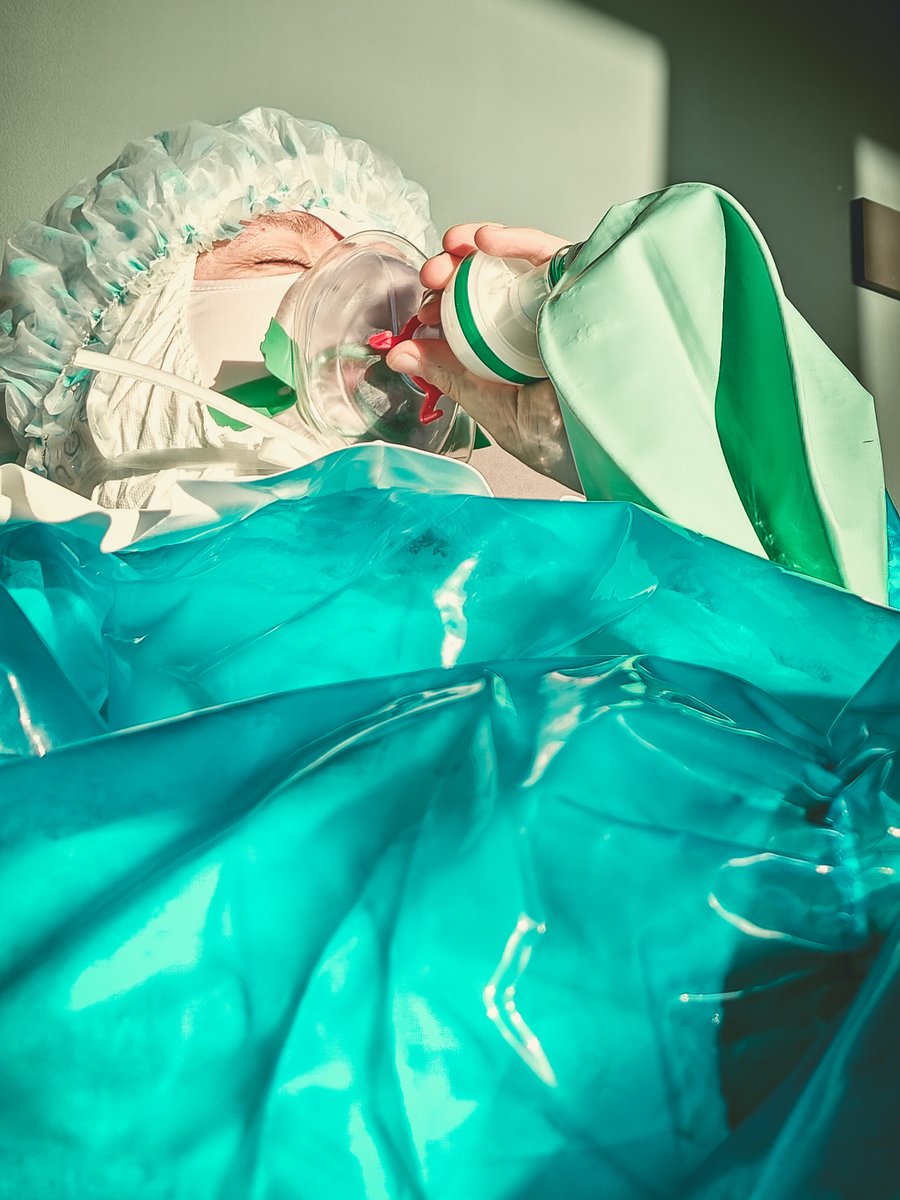 coatrPL's tweet photo. Part 2: medical play with oxygen masks, ambu and diapers, dressed in plastic nightgown. #nightwear #medicalfetish #vinylfetish #sleepwear #fetish #雨着 #レインコート #雨衣 #plastic #PVC #pvcfetish #rubberfetish #plasticfetish #plasticpajamas #pvcpajamas https://t.co/ayNsUtVu3h