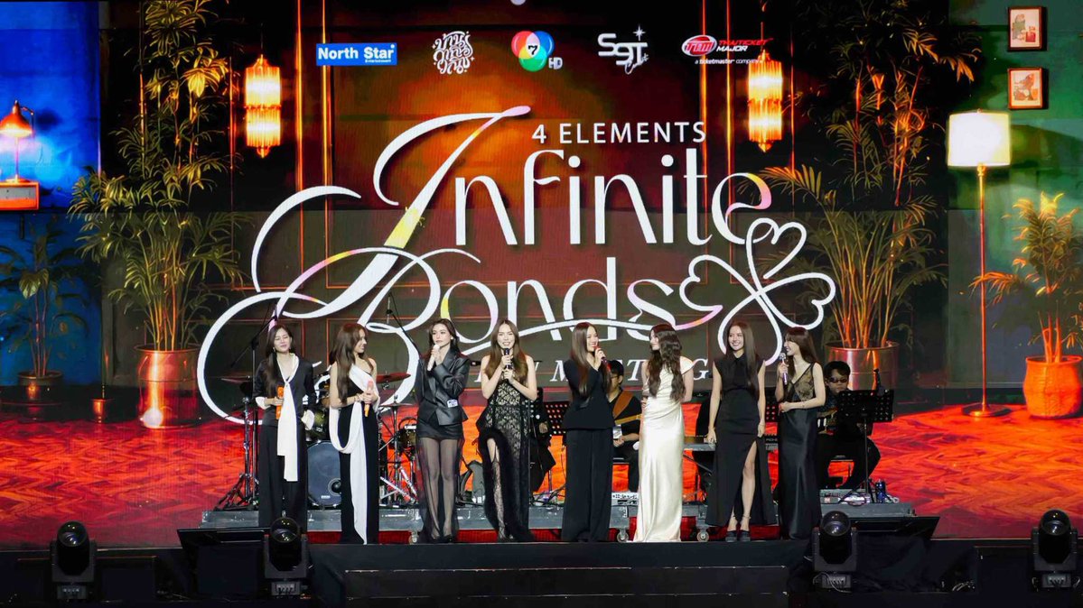 WEED_ENT's tweet photo. เสิร์ฟความฟินแบบฉ่ำๆในค่ำคืนสุดท้ายกับ สี่พี่น้อง ดิน น้ำ ลม ไฟ พร้อมสะใภ้ทั้งสี่แห่งบ้านวาทินวณิช
แอปเปิ้ล-มิ้ม อิงฟ้า-ชาล็อต ฟรีน-เบ็คกี้ น้ำหนึ่ง-เนย ในกิจกรรมสุดยิ่งใหญ่ 4 Elements Infinite Bonds Fan Meeting

ปิดฉากความประทับใจไปอย่างงดงาม กับเมกะโปรเจกต์แห่งปี 2569 “4 Elements บ้านวาทินวณิช”  จากค่าย นอร์ธ สตาร์ โปรดักชั่น โดย ติ๊ก-กัญญารัตน์ จิรรัชชกิจ ผลงานการกำกับของ ฟิวส์-กิตติศักดิ์ ชีวาสัจจาสกุล นำแสดงโดย แอปเปิ้ล-ลาภิสรา อินทรสูต, มิ้ม-ปัณฑิตา เจนเจริญธรรม, อิงฟ้า วราหะ, ชาล็อต ออสติน, ฟรีน-สโรชา จันทร์กิมฮะ, เบ็คกี้ รีเบคก้า แพทรีเซีย อาร์มสตรอง, น้ำหนึ่ง-มิลิญ วาทินธนะกิจ และ เนย-กานต์ธีรา วัชรทัศน ที่ Union Hall @ Union Mall 

อ่านข่าวเพิ่มเติม https://t.co/6dxzzX3uyj