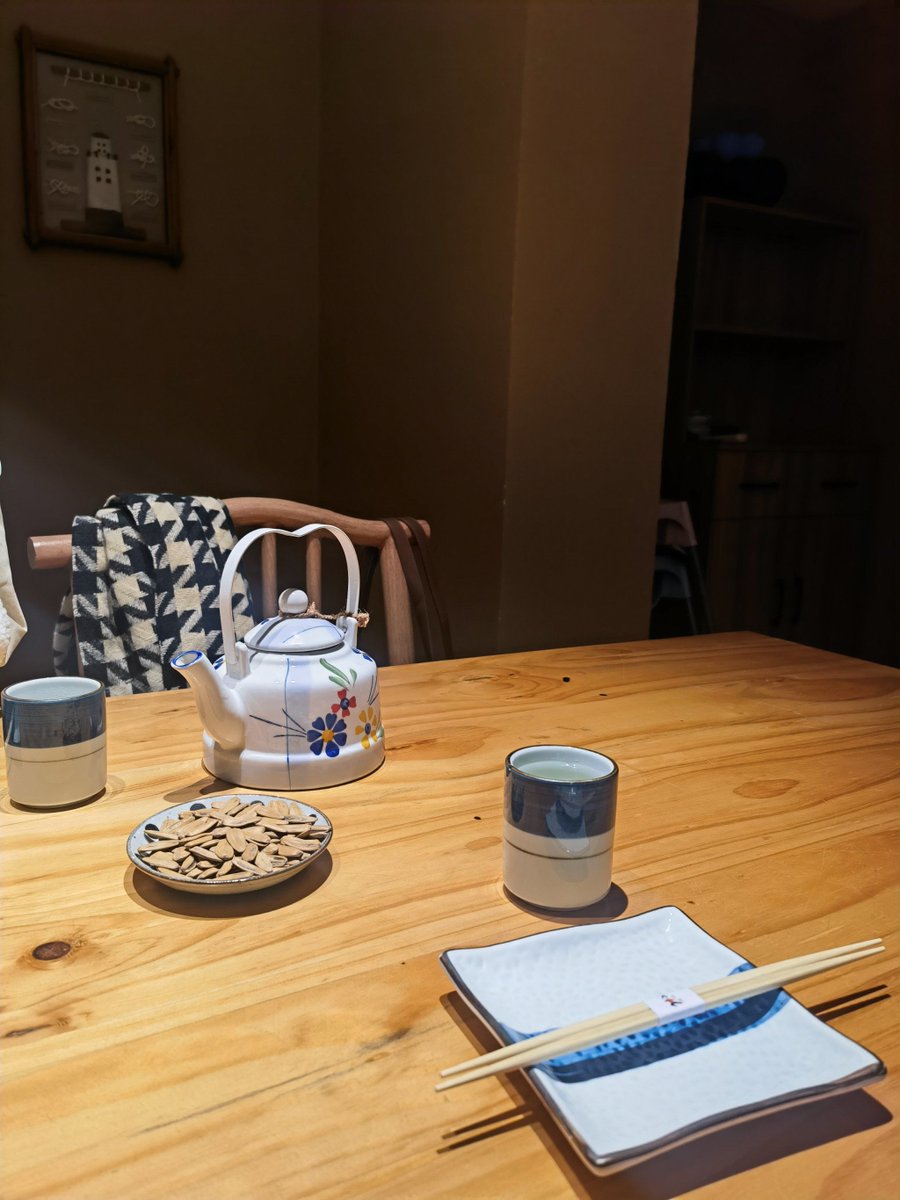 hqv8t's tweet photo. [Peonies, silk, gentle hum of a cozy café corner—small, warm little joys that make a quiet day feel soft] https://t.co/FAduU3gkOZ