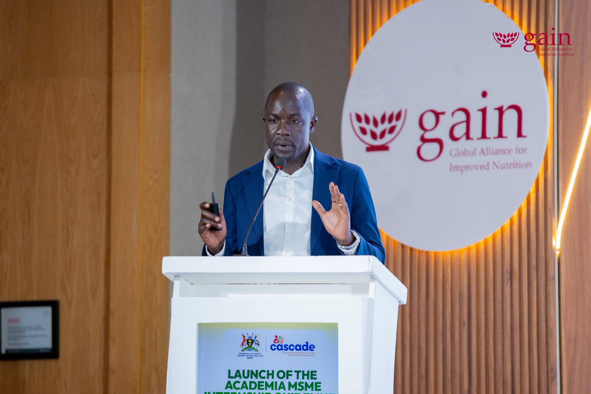 angulo_mlk's tweet photo. Yesterday I was pleased to meet briefly with @EliKatunguka during the SUN-ARINU launch of Academia MSME Internship Guidelines for Youth Employment. I believe giving the students a chance to build something with these small companies will help  inspire our way to employment. https://t.co/36wurqs0st