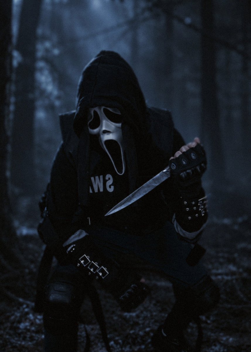 Its_X_Ghosty's tweet photo. Who wants to be my prey? 

#ghostface #darkromance #maskedmen #darkvibe #darkwear https://t.co/f05Gwx3EOy