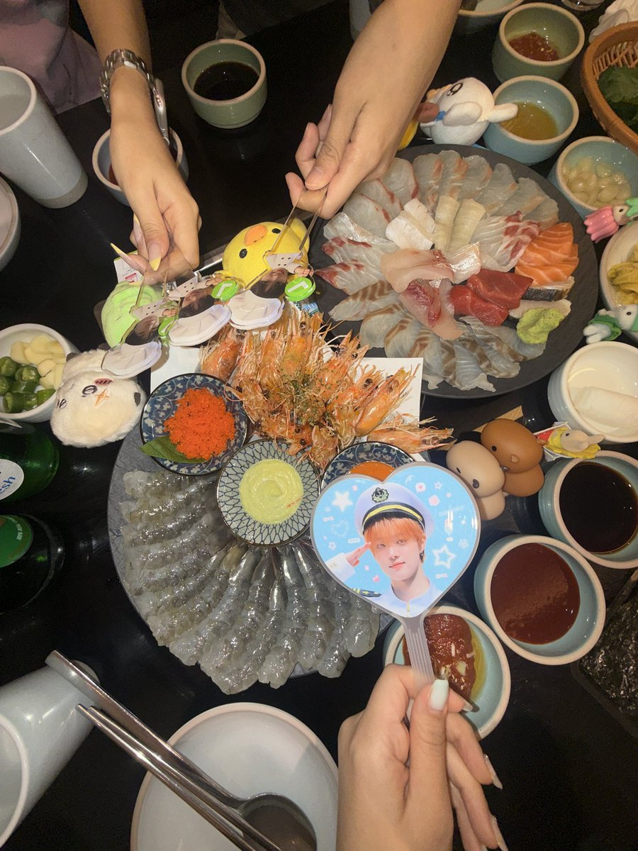 qlsdm3u's tweet photo. 노량진 생새우 존맛이레요….. https://t.co/zDeXbv5iv5