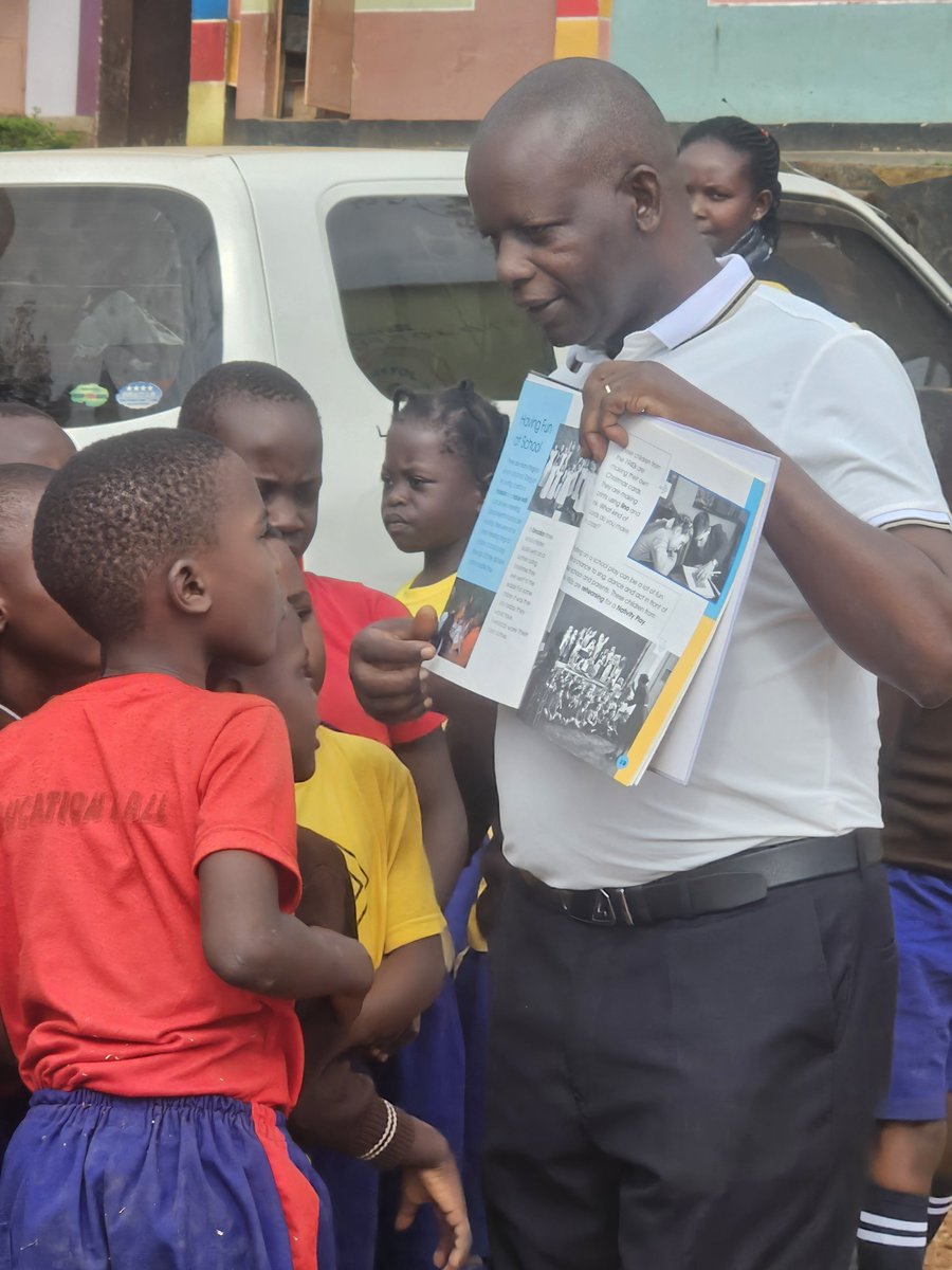 BukerereRot2025's tweet photo. SMILE TELL IT ALL.
The greatest way to connect to a child,  is through telling a story. Let's keep their hopes alive with our Inspirational stories. #RotaryEyamba #ServiceAboveSelf https://t.co/RiXLFtjuKZ