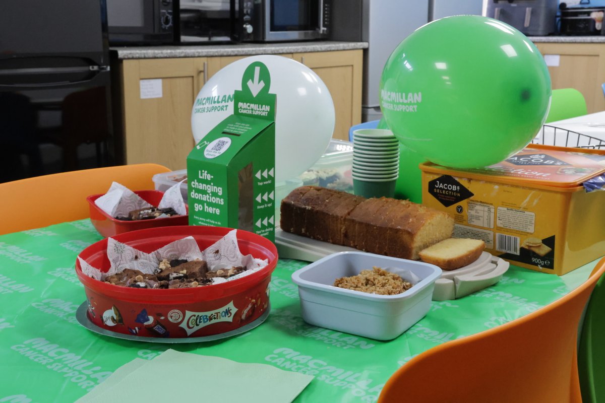 EDClassAP's tweet photo. A great start this morning!

 @EDClassAP  helping to raise money for @macmillancancer with @NANNR’S Horsebox  serving some fantastic coffee's and other warm (and cold) drinks. 

We're also indulging with some home bakes, why not? 

#macmillancancersupport #edclass #nannrs https://t.co/fTHmgTsM3z