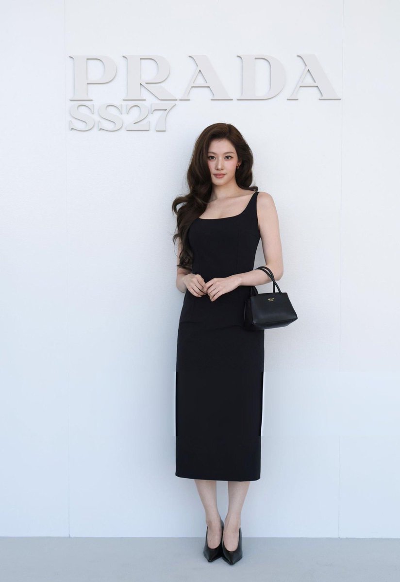 twoisefansi's tweet photo. Daily Brand Rankings by MIV® and AI Visibility

CUMULATIVE
#1 PRADA [=] 38.6%

LAST DAY
#1 PRADA [=] 22.4%

SANA OWNS THE MOMENT IN PRADA
#PradaxSANA #PradaSS27xSANA
#SANA #PradaSS27 https://t.co/JLCTsdzL2g
