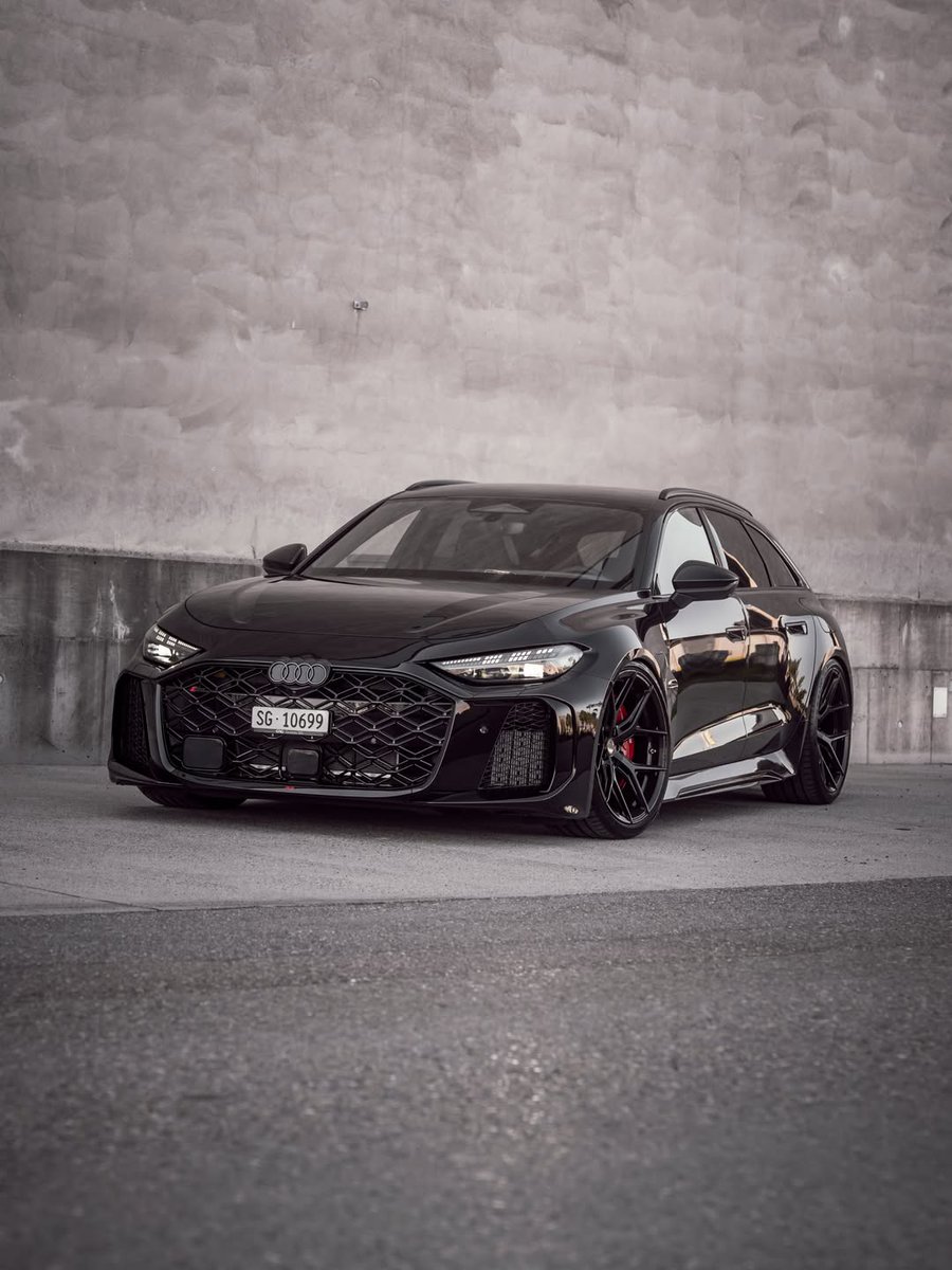ApexDistrictX's tweet photo. Audi RS5 Avant Lowered on Vossen HF-5 Wheels Finished in Gloss Black. https://t.co/rsK935Yu6R