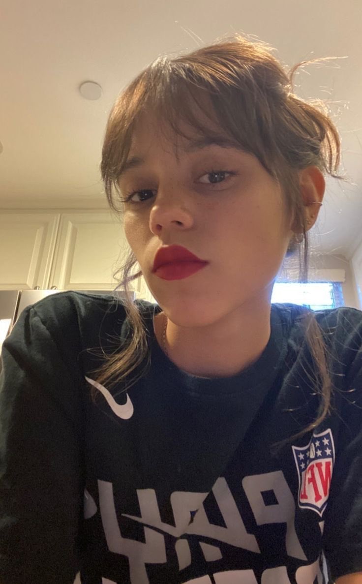 wezjnr_'s tweet photo. 🫦💄 #jennaortega https://t.co/FYHlNZE986