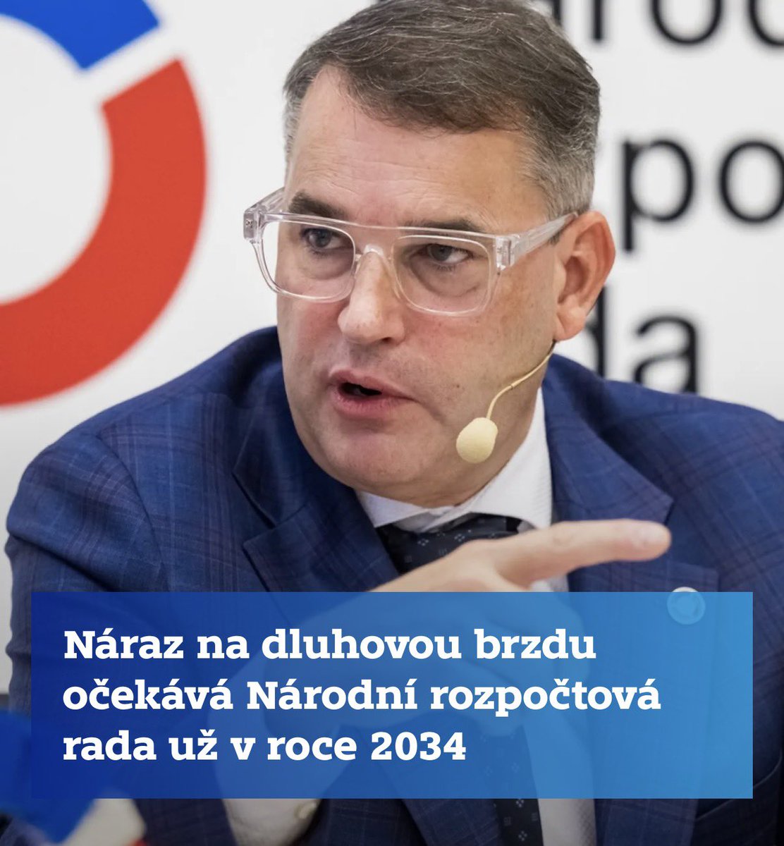 m_o_havel's tweet photo. Rozumím, že Vy @AndrejBabis tou dobou budete někde na zámečku ve Francii, ale já tu se svými pěti dětmi chci žít i za deset let. A věřím, že drtivá většina našich spoluobčanů taky. Protože Česko je skvělá země pro život.

Ale rozhodně mé děti nechtějí největší daňovou zátěž v historii jen proto, že jste s kolegyní Schillerovou rozjeli dluhovou párty jak v Discolandu Sylvie 🪩

À propos, možná byste měl své tradiční nedělní video věnovat tomu, co se stane, když narazíme na dluhovou brzdu…jaký bezprostřední dopad to bude mít na každého jednoho občana. Vaše voliče by to jistě zajímalo.