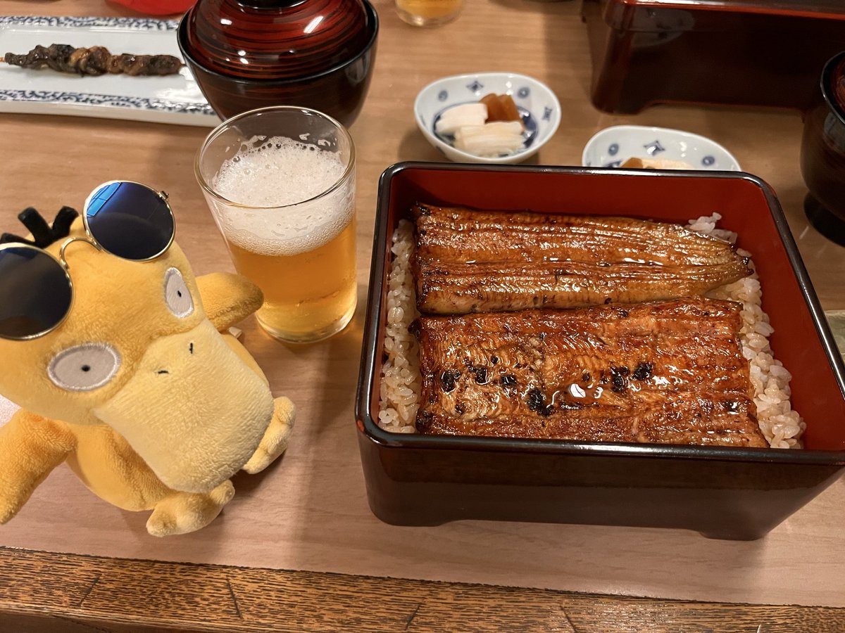 mattarinuito's tweet photo. 鰻食べにきたよ！
美味しかったねぇ

まさかの店員さんもぬい活してる方がいらっしゃって嬉しかったね🐥

#ポケモンfit #ぬい撮り #ぬい活 #ポケモンのいる生活 https://t.co/qL9YMpV4aS