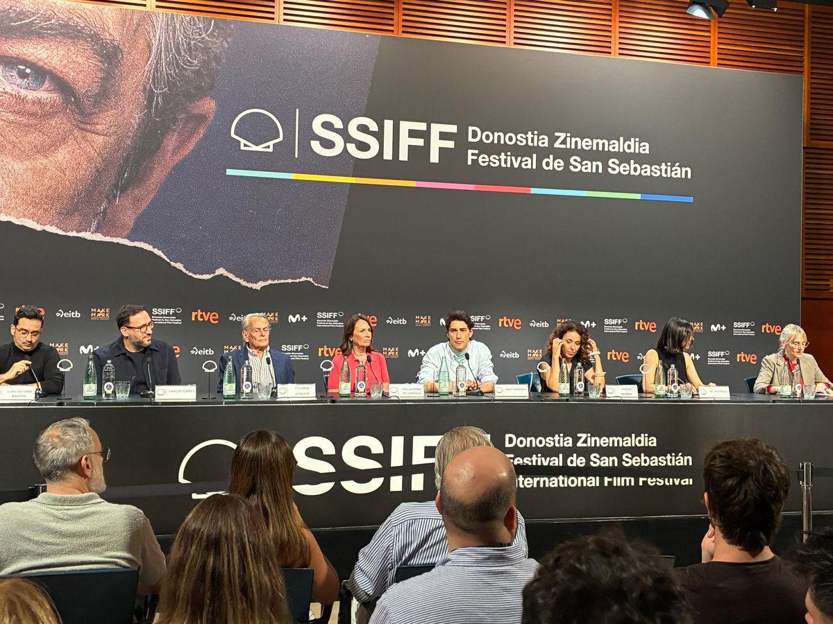 Aceprensa's tweet photo. Enzo vogrincic ayer en la rueda de prensa de 'Más allá de la sociedad', una de las docuseries presentadas en el Festival de San Sebastián.
#SanSebastián #SSIFF2026 https://t.co/4Eo1sBpfDx