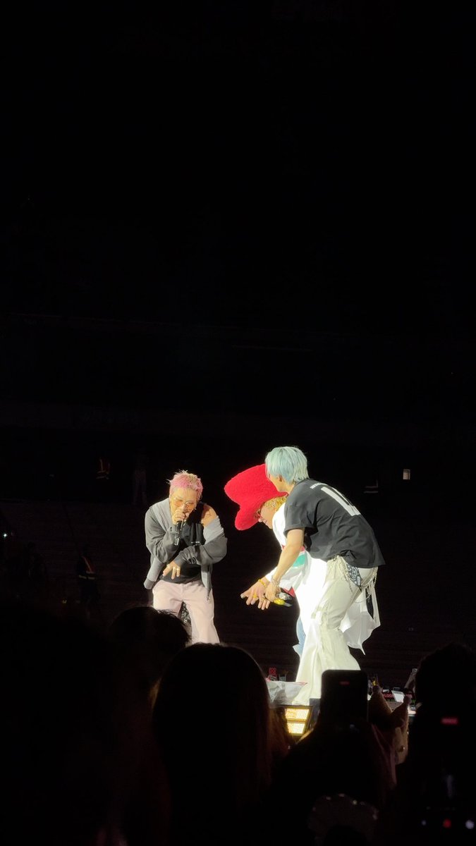 _ayatheresa's tweet photo. core memory nonton bigbang sm gibe💛 https://t.co/J3AWrXdeXj