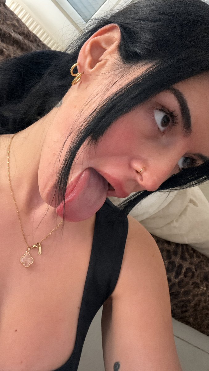 xgoddessem's tweet photo. Another day another drain. Habe Lust auf neue Bewerber! 
Antreten.🫵🏻

#findom #moneydom https://t.co/bEXyDMt3jZ
