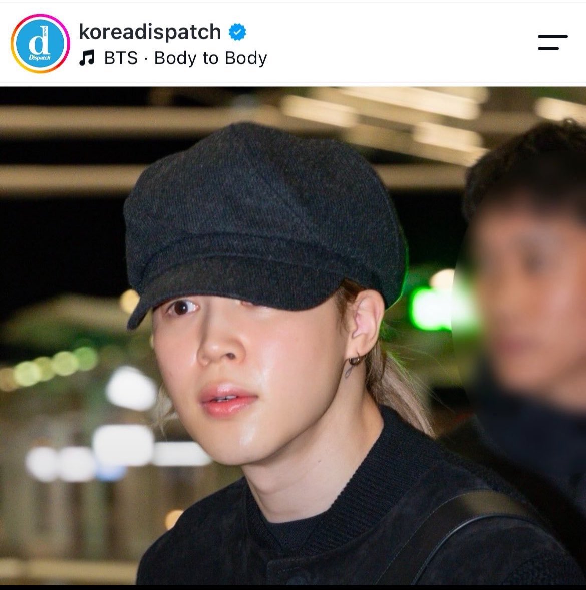 succesugs's tweet photo. Mas o fato é que a foto é um edit fia a original não tem nada “enfeiando” ele ou brilhando só escureceram a pela dele pra forçar isso com contraste, e vc querer forçar isso mesmo depois de saber te faz racista sim ja que esta passando pano https://t.co/UWYUabdJ3a