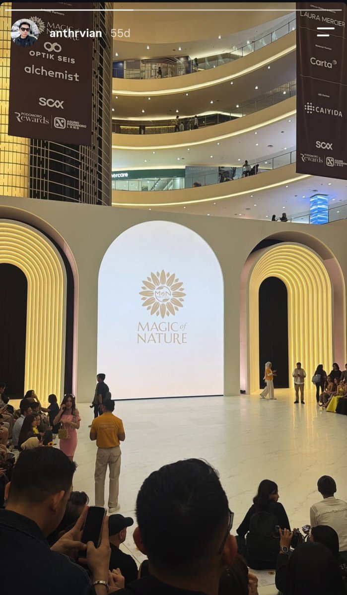 sealoftly's tweet photo. masih belum mulai 😭😭😭 

AQEELA RUNWAY AT FN 2026
#HODSxAQEELAFN2026
#FASHIONNATION2026 https://t.co/WyLcNQspVn