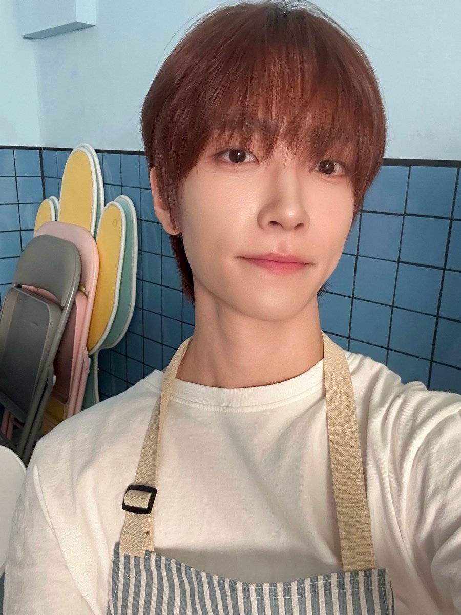 NewBeat_twt's tweet photo. [#조윤후]

풍성한 한가위 되세용!!!! 🌝🌝
저 요리도 잘해요 ‼️‼️ https://t.co/Yd6cQ5CQZ3