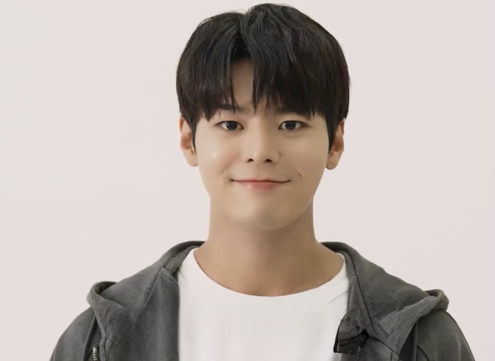 Hudakdrama's tweet photo. Ryeoun in twinkling watermelon did so well with his sign language ❤️
#twinklingwatermelon #ryeoun #려운 https://t.co/GPfUZciFdb