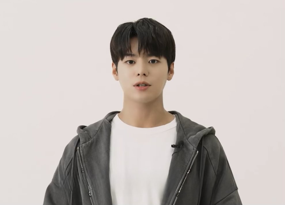 Hudakdrama's tweet photo. Ryeoun in twinkling watermelon did so well with his sign language ❤️
#twinklingwatermelon #ryeoun #려운 https://t.co/GPfUZciFdb